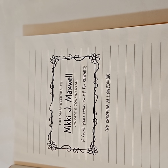 Rachel Renée Russell Dork Diaries Tales from a Not so talented Pop Star- Glam TV - Picture 15 of 17